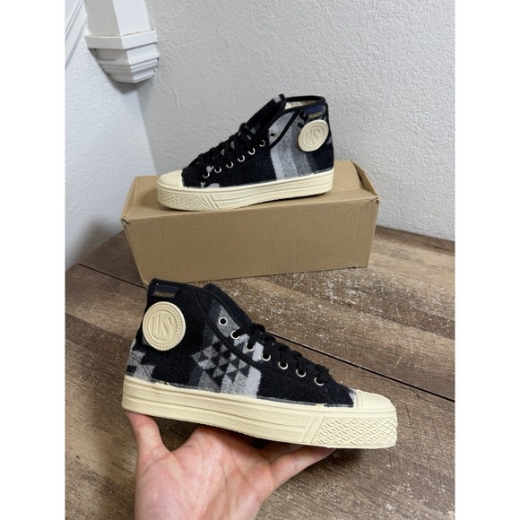 Pendleton Shoes - Pendleton Wool US Rubber Co. High Top Sneakers Southwest‎ Jacquard Size 5 Womens